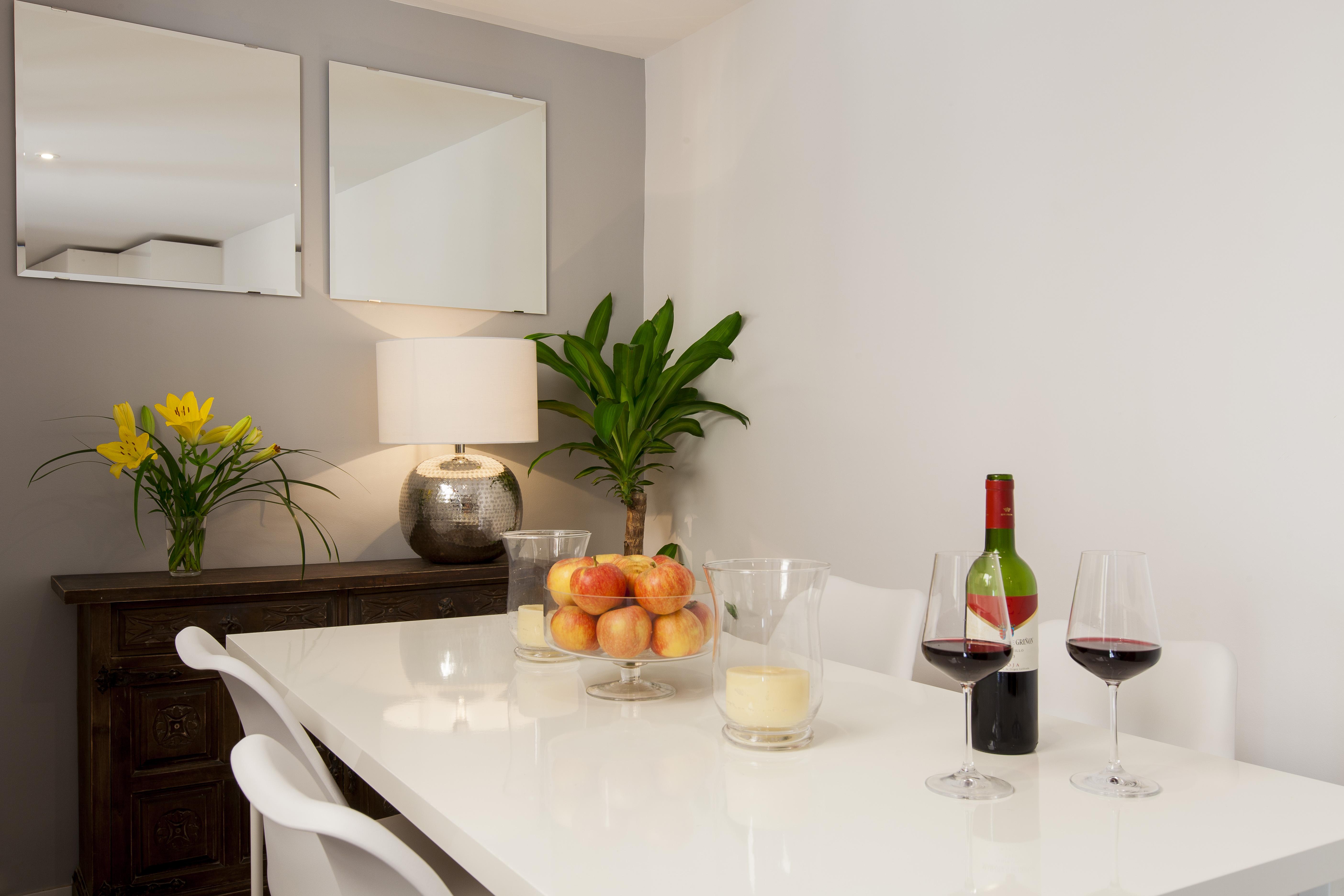 Aspasios Charming Flats Барселона Экстерьер фото