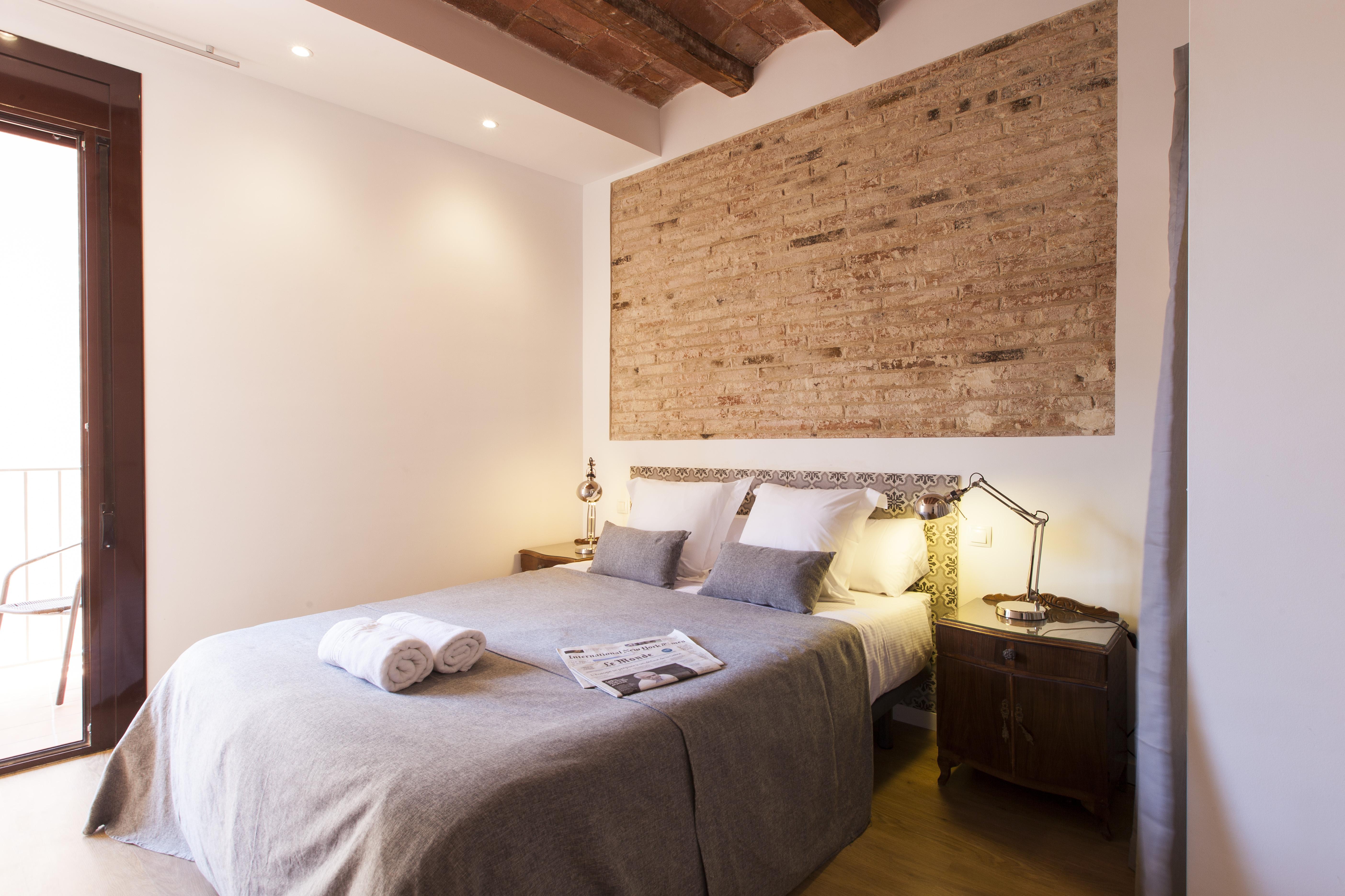 Aspasios Charming Flats Барселона Экстерьер фото