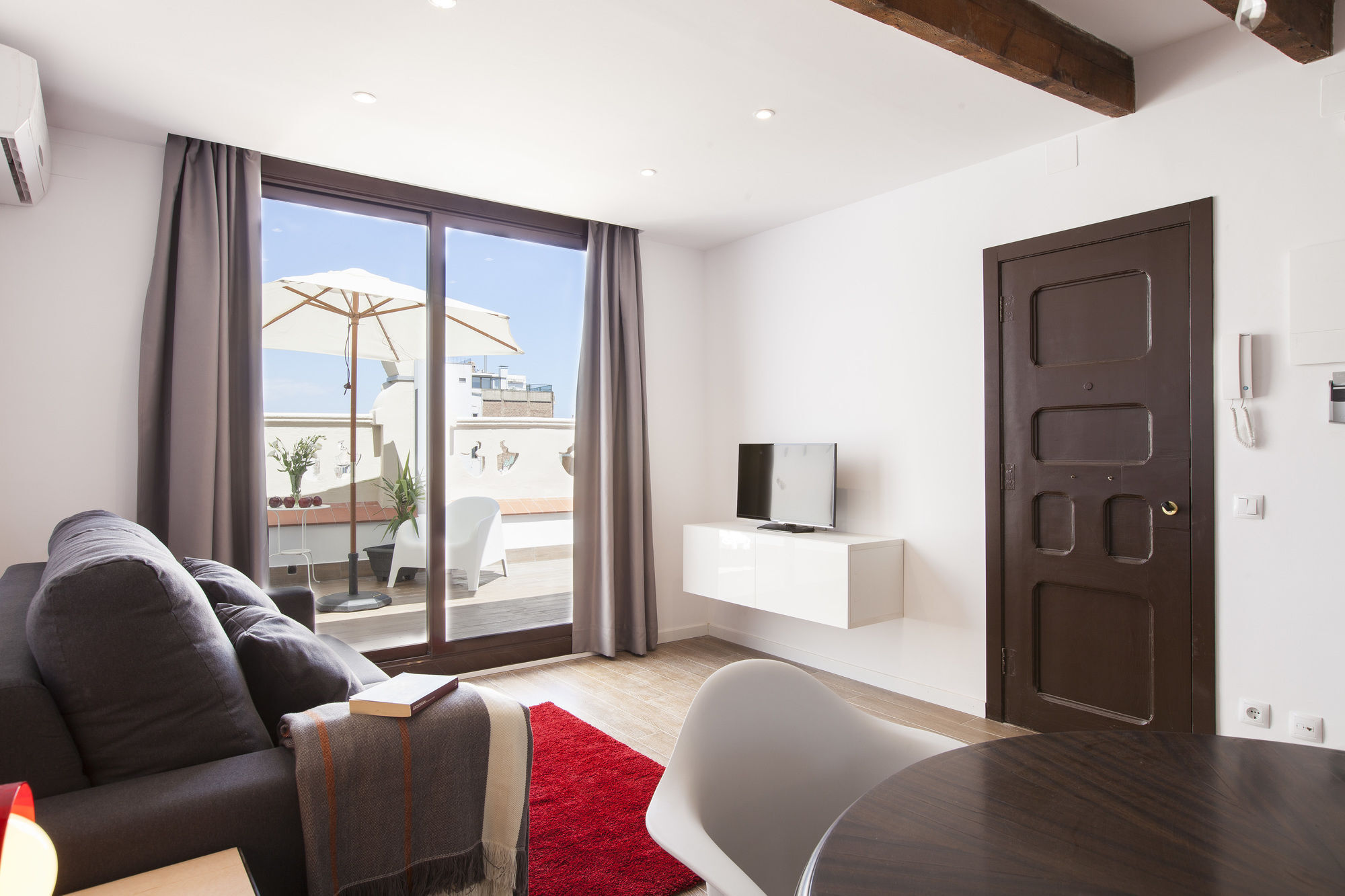 Aspasios Charming Flats Барселона Экстерьер фото